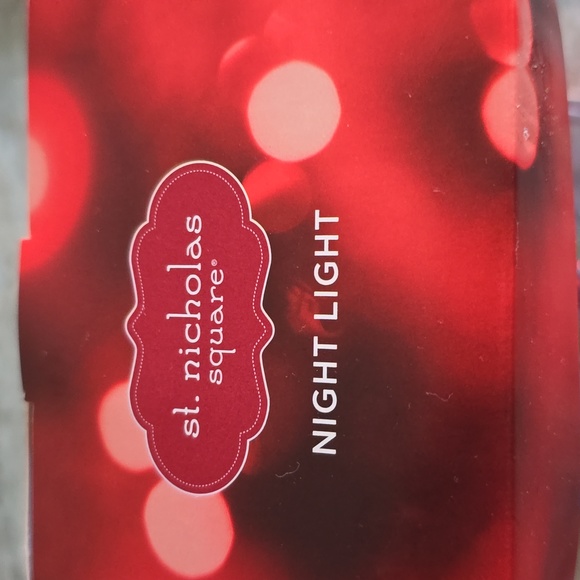 ST. NICHOLAS SQUARE CHRISTMAS HOLIDAY NIGHT LIGHT - Picture 3 of 6